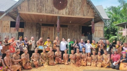 Panen Berlimpah Suku Dayak Mesiwah Lakukan Ritual Pare Gumboh