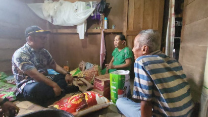 Pemkab Musi Banyuasin Bagikan Ratusan Sembako Untuk Masyarakat Pra Sejahtera