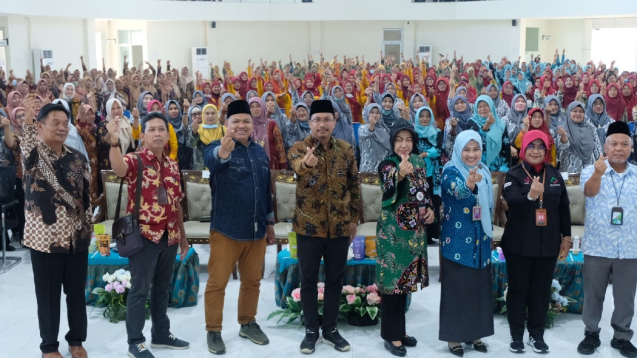 Kabupaten Sidoarjo Gelontorkan Insentif dan Honor bagi 190 Nakes dan 10.558 Kader Posyandu
            - galeri foto