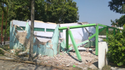 Satu Pekerja Proyek Meninggal Tertimbun Reruntuhan Gedung Sekolah di Blora