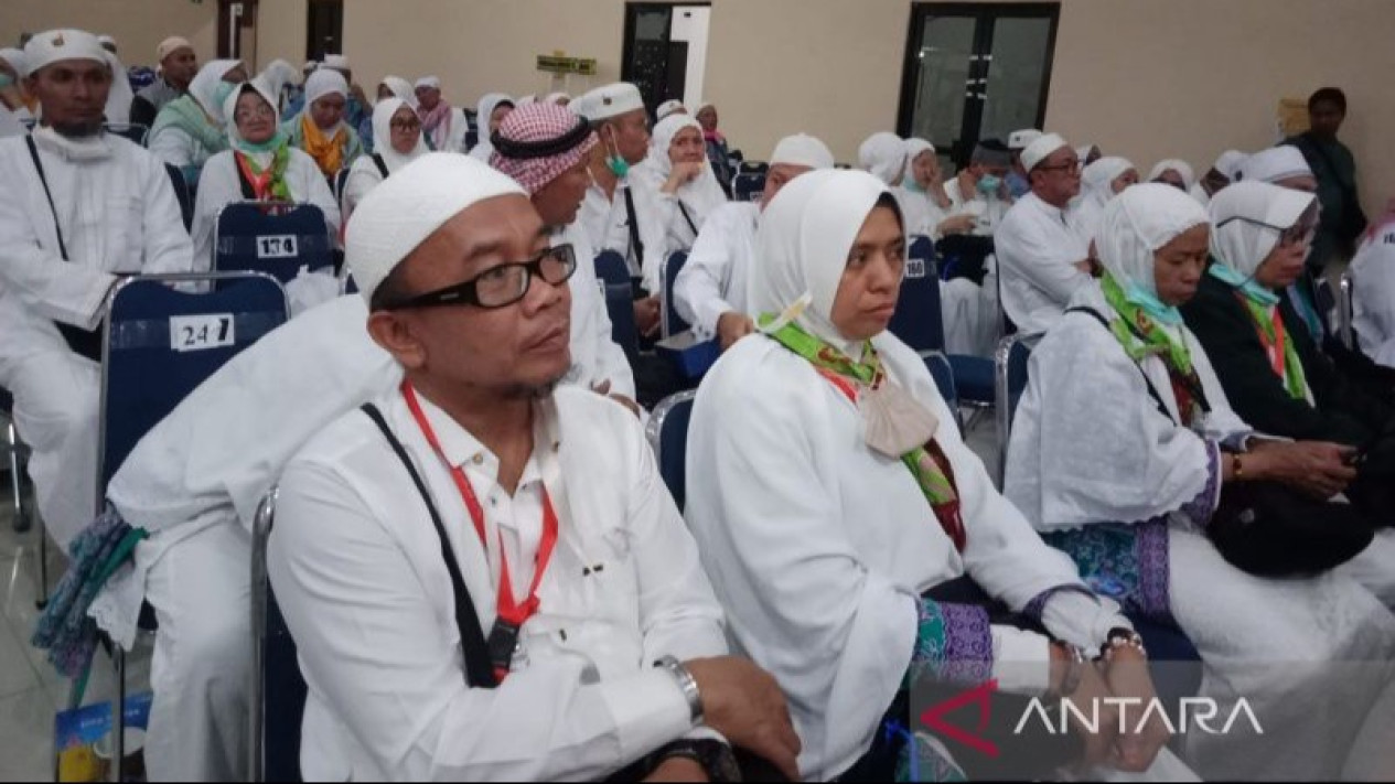 Sebanyak 391 Haji Kloter Pertama Tiba di Bengkulu
            - galeri foto