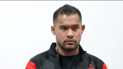 Sepak Bola Indonesia Kembali Mendunia, Kali Ini Tendangan Kalajengking Kiper Persija Jadi Sorotan Media Luar Negeri