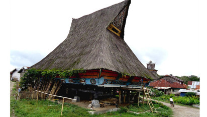 Rumah Adat Berumur Ratusan Tahun di Karo Masih Kokoh