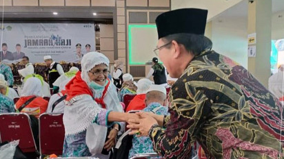 Kepulangan 116 Jemaah Haji Asal Kota Sungaipenuh dari Tanah Suci Disambut Hangat oleh Walikota