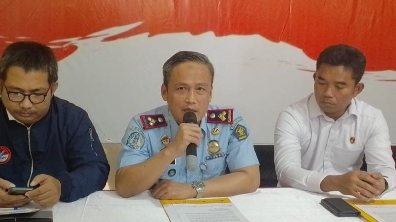 6.211 Orang Ditunda ke Luar Negeri oleh Imigrasi Batam dari Januari
            - galeri foto