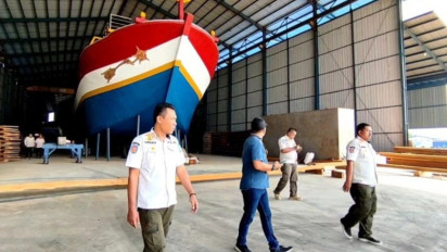 Panji Gumilang Bandel Lanjut Bikin Kapal "Nabi Nuh", Pemkab Indramayu Tutup Bengkel Penggergajian yang Pasok Kayu ke Galangan