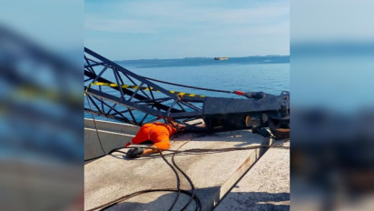 ABK Kapal Tewas Tertimpa Crane Pengangkut Semen di Pelabuhan Biringkassi Pangkep