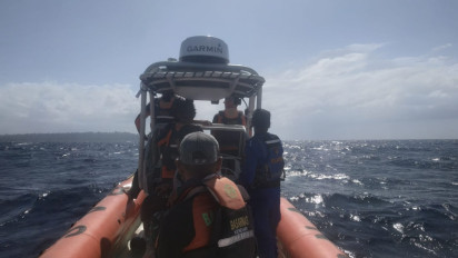 Dihantam Ombak Kapal Pengangkut Pasir Tenggelam di Perairan Buton, Tiga ABK Sempat Dinyatakan Hilang