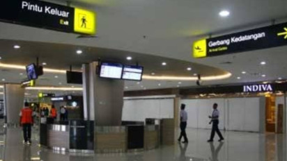 Eskalator Terminal 2 Bandara Juanda Rusak Tiba-tiba, Satu Orang Penumpang Nyaris Jadi Korban