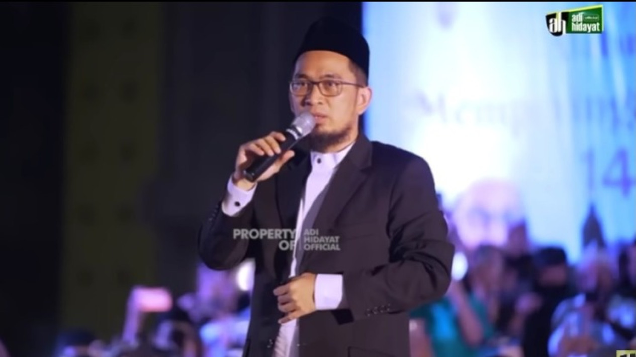 Google Lenyapkan Aplikasi Ustaz Adi Hidayat, tapi UAH Sama Sekali Tidak Marah, Beri Pesan Menohok: Suatu Saat Anda Akan...
            - galeri foto