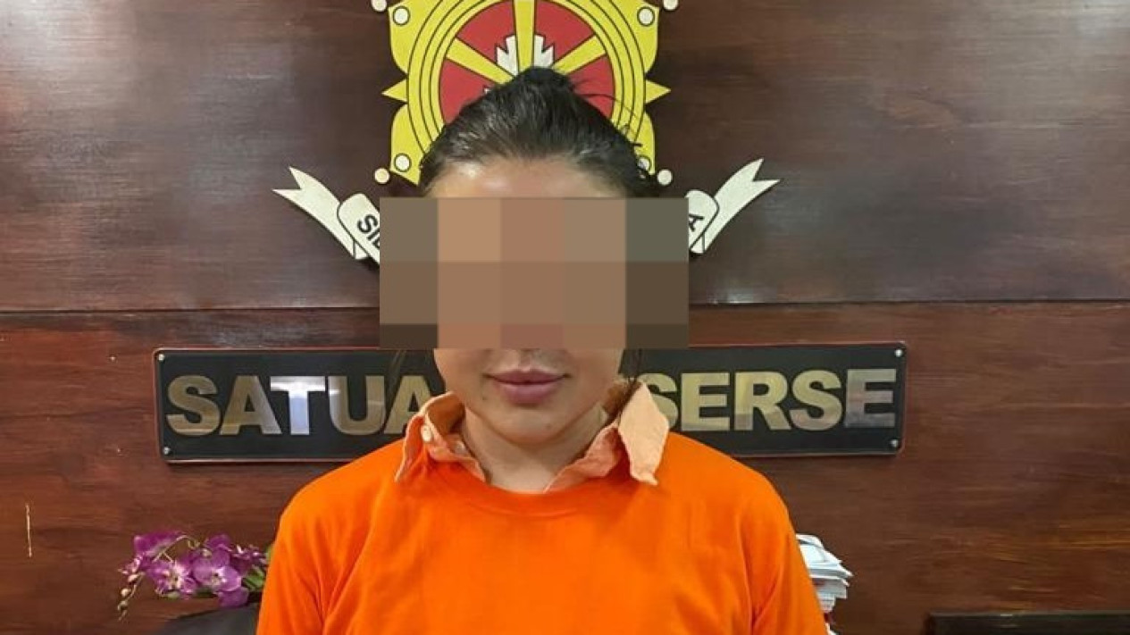 Pengacara asal Ukraina Curi Tiga Koper Penumpang di Bandara Bali, Kerugian Capai 270 Juta
            - galeri foto