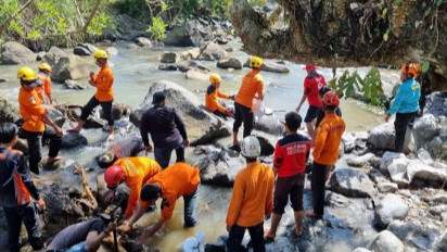 Proses Evakuasi 8 Orang yang Terjebak di Galian Tambang Banyumas Masih Berlanjut
