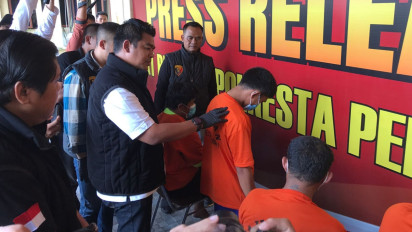 Polisi Ringkus 4 Tersangka Perampokan Uang di SPBU Pekanbaru 