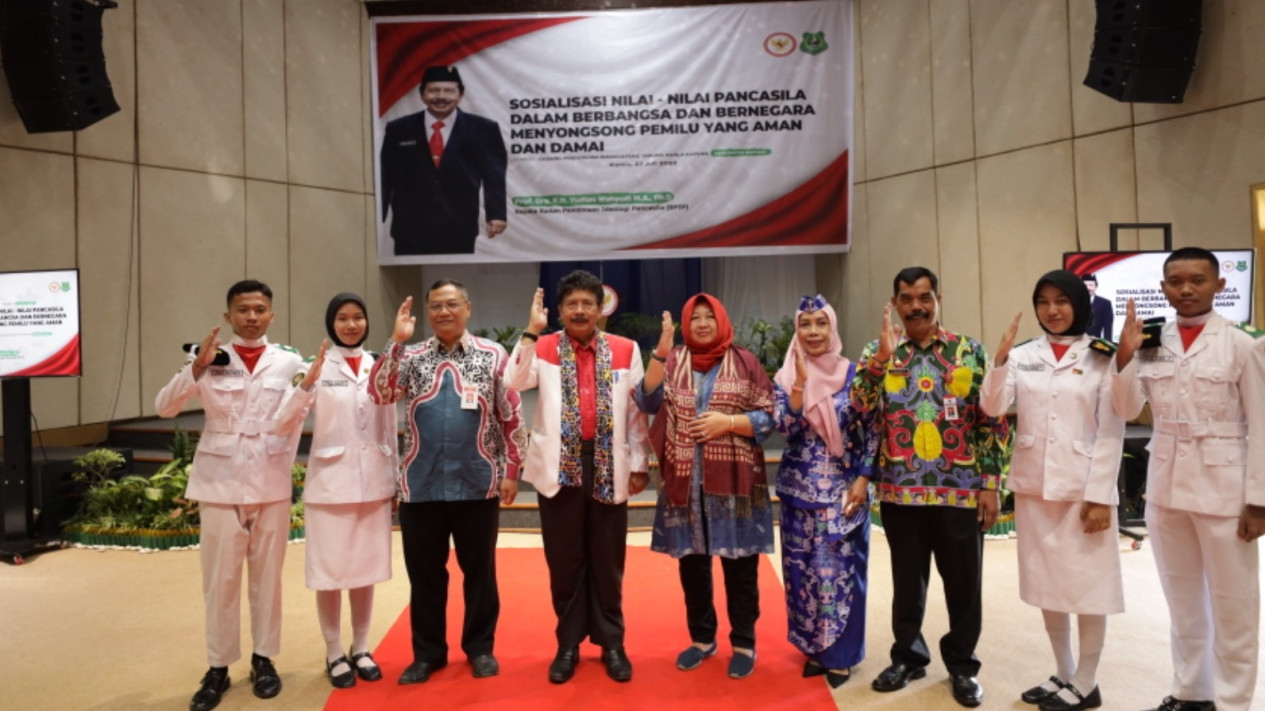 Kunci Kejayaan Pancasila Menuju Pemilu Aman dan Damai
            - galeri foto