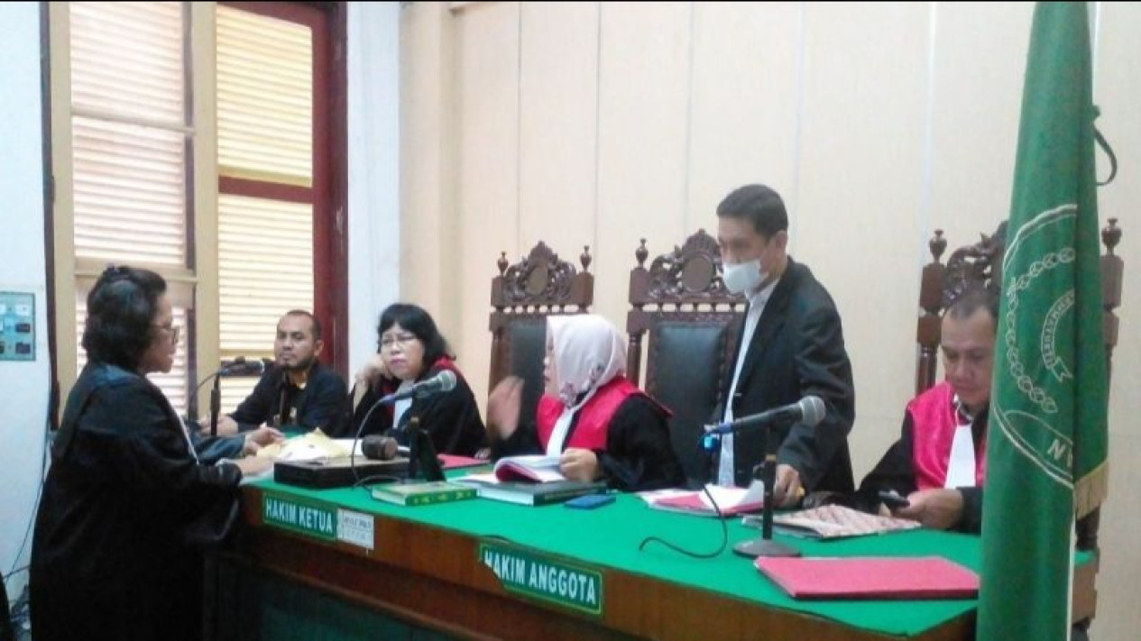 Kurir 135 Kilogram Ganja Asal Aceh Diadili di PN Medan
            - galeri foto