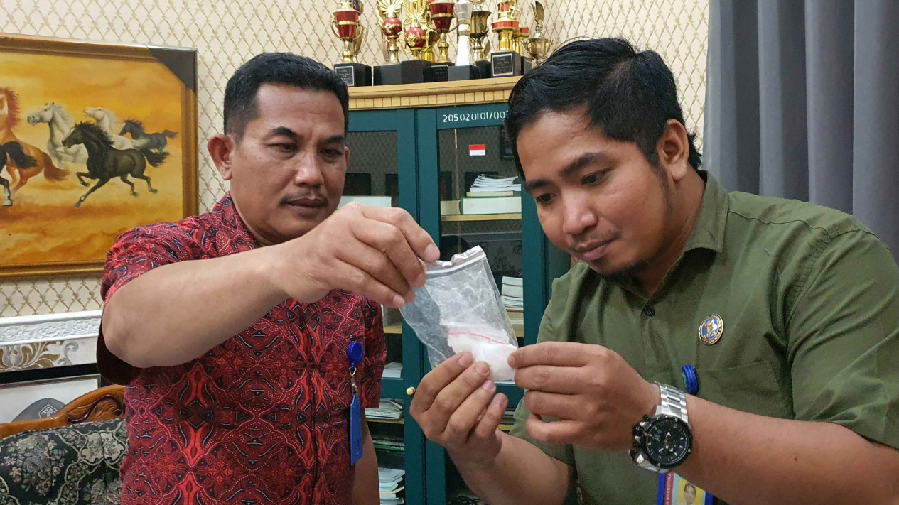 Ciptakan Lapas Bersinar, Lapas Kelas IIB Probolinggo Gandeng BNN Berantas Peredaran Narkoba
            - galeri foto