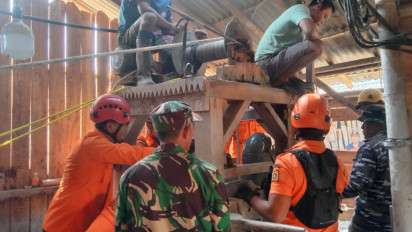 Petugas Sulit Evakuasi Penambang yang Terjebak di Tambang Banyumas, Geografis Lubang Beda dengan Tambang Emas Pongkor