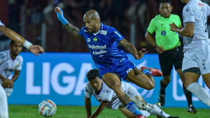 Hasil Persik Vs Persib: Dramatis! Ryan Kurnia Tumbangkan 10 Pemain Macan Putih
