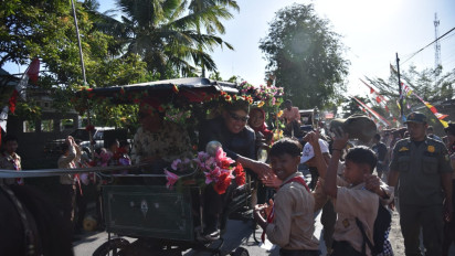 Kirab Pusaka dan Budaya Peringati Tahun Baru Islam di Kebumen, Tebar Uang Receh Rp 15 Juta