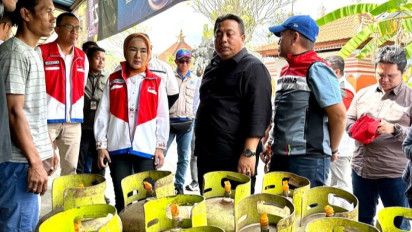Dirut Pertamina Blusukan Pantau Ketersediaan LPG 3 Kg di Bali