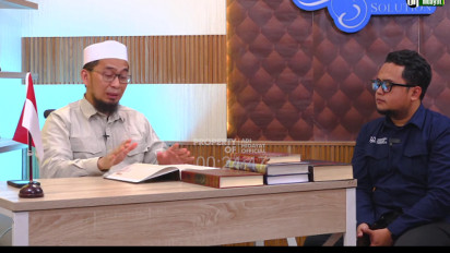 Viral Syaikh Assim Al Hakeem Soal Hukum Baca Al Fatihah di Luar Shalat, Kata Ustaz Adi Hidayat Hukumnya...