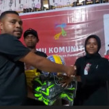 Pandawa Ganjar Serahkan Peralatan Olahraga dan Bersilaturahmi dengan Komunitas Pemuda Fak-Fak
