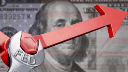 Data Ekonomi AS Membaik, Dolar Kembali Menguat