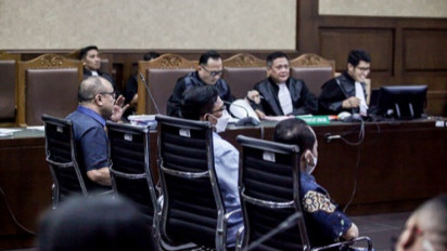 Johnny G. Plate Cecar Saksi Pejabat Kominfo, Hakim: Jangan Takut, Bukan Menteri Lagi