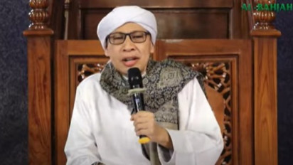 Benarkah Celana Melebihi Mata Kaki Bikin Tidak Masuk Surga? Begini Kata Buya Yahya