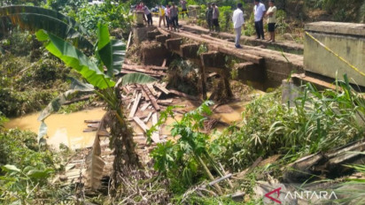 Pemerintah Segera Bangun Jembatan Beton Menggantikan yang Rusak Akibat Banjir di Mukomuko
