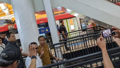 Jokowi Kembali Jajal Kereta LRT Jabodebek, Kali Ini Ajak Influencer