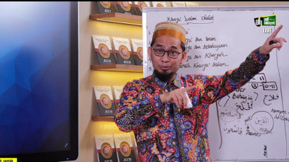 Yakin Bacaan Salam dalam Shalat Sudah Benar? Ustaz Adi Hidayat Jelaskan Dalilnya, yang Tepat Itu...