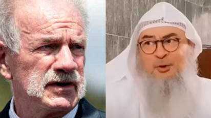 Jemaah Tanya Soal Kasus Pendeta Terry Jones yang Membakar Al-Quran, Syaikh Assim Al-Hakeem, Ternyata Begini...