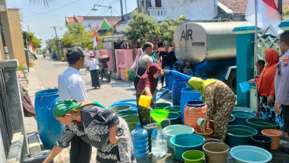 Musim Kemarau, Warga di Sejumlah Desa di Duduksampeyan Gresik Mulai Alami Krisis Air Bersih