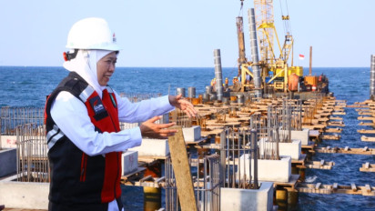 Tingkatkan Layanan Transportasi Laut, Gubernur Khofifah Perpanjang Dermaga dan Perluas Gudang Pelabuhan Probolinggo