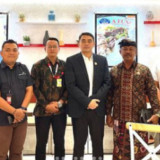 Usai Kecam Bakso A Fung, Anggota DPD Bali Minta di Bandara Sediakan Menu Babi Guling: Biar Bersanding dengan yang Halal