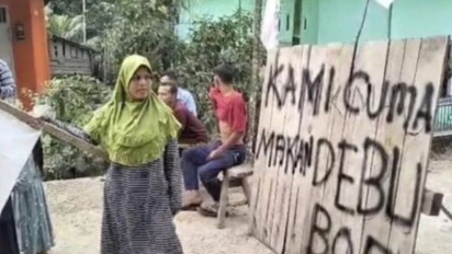 Puluhan Emak-emak Memblokir Jalan! Gegara Pembangunan Jalan Tol Muba-Jambi Berdebu
