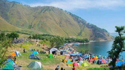 Bukit Simarpalakka di Danau Toba Silahisabungan Dairi Panorama Indah untuk Healing