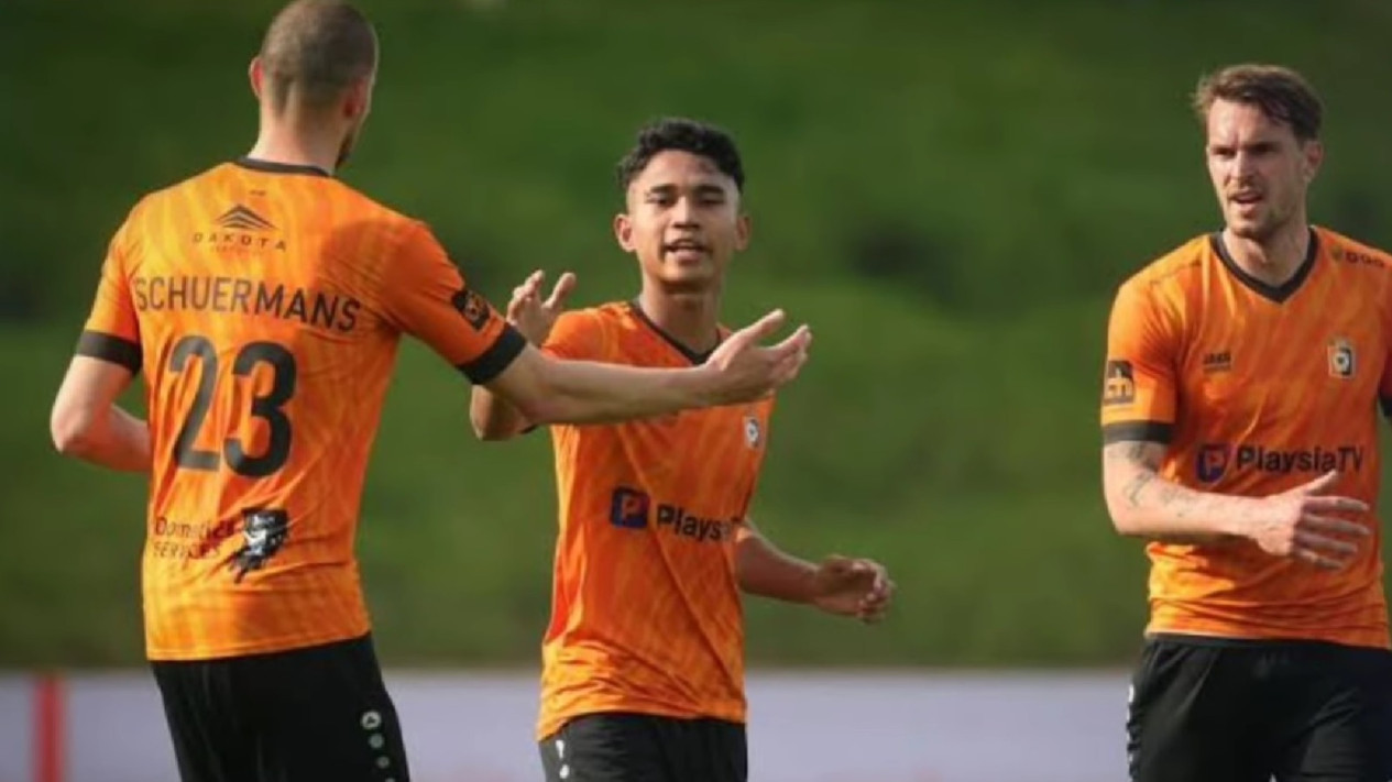 Marselino Ferdinan di Eropa Makin Bersinar, Fans KMSK Deinze Bahkan Sebut Eks Persebaya Itu Pemain Paling ...
            - galeri foto