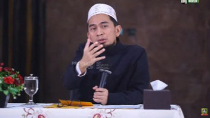 Lebih Besar Mana Pahala Salat Berjamaah di Masjid Vs Salat Berjamaah di Rumah? Ustaz Adi Hidayat Beri Penjelasan