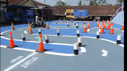 Lintasan Materi Baru Ujian Praktek SIM Motor yang Diberlakukan di Lumajang, Pemohon : Jauh lebih Mudah
