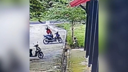 Uang Panai Rp. 50 Juta Raib Digasak Maling di Kendari, Aksi Pelaku Terekam CCTV