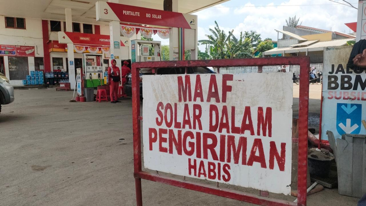 Waduh, Sudah Seminggu BBM Jenis Solar di SPBU Musi Banyuasin Langka
            - galeri foto