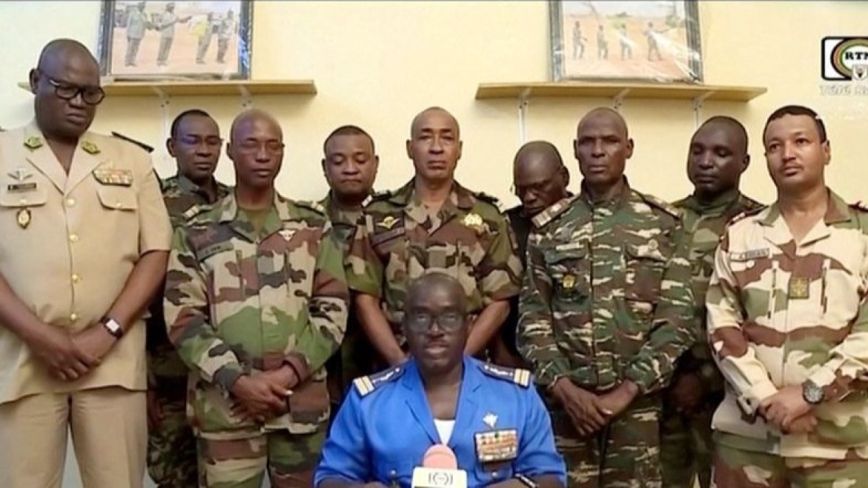 Junta Militer Tutup Wilayah Udara Niger
            - galeri foto