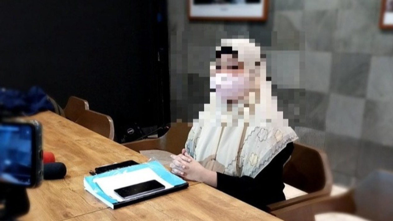 Wanita Ini Ngaku Jadi Selingkuhan Kepala Daerah di Gorontalo hingga Kerap Melayani Nafsu Bejat Sang Pejabat
            - galeri foto