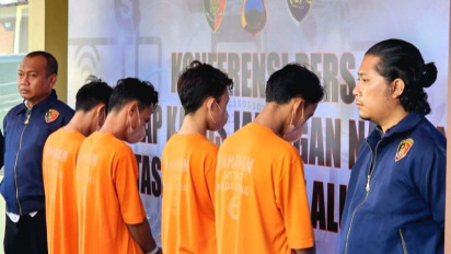 Empat Orang Jaringan Peretas Telepon Seluler Berhasil Diamankan Polda Jateng, Pengguna Whatsapp         jadi Sasaran
