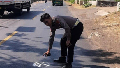 Ditabrak Pemotor, Nenek di Probolinggo Meninggal, Polisi Gelar Olah TKP