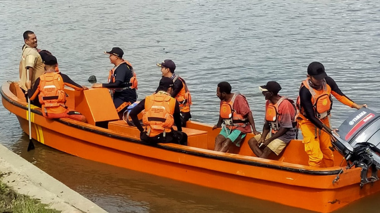 Tim Sar Gabungan Lakukan Pencarian Terhadap Korban Tenggelam di Sungai Digoel Papua Selatan
            - galeri foto
