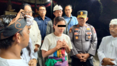 Turis Wanita Korea Selatan Mengamuk dan Rusak Pura Goa Raja Besakih, Mengaku Dapat Bisikan Gaib