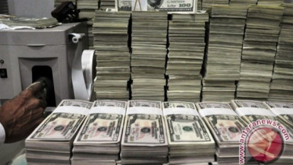 Dolar Menguat Setelah Moody's Pangkas Peringkat Beberapa Bank AS